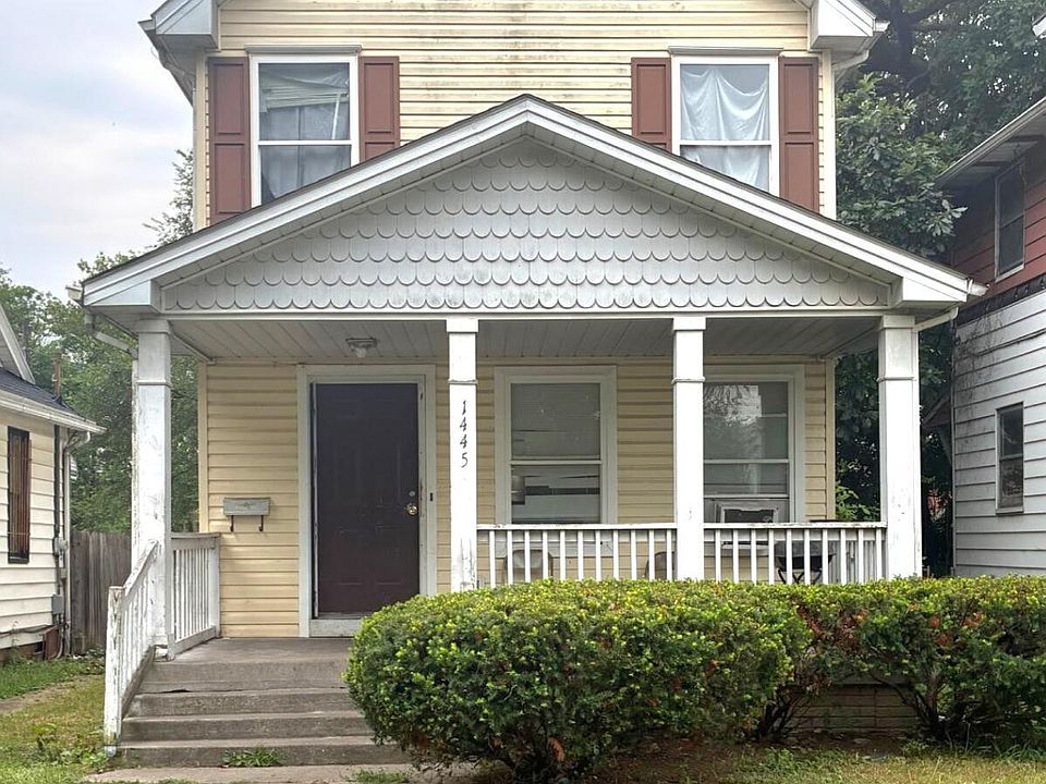 1st image of 1445 Oakwood Ave