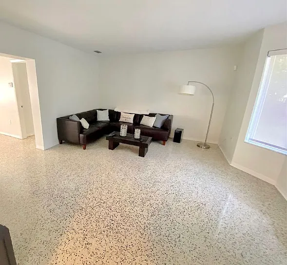 400 Miller Rd — Photo 5