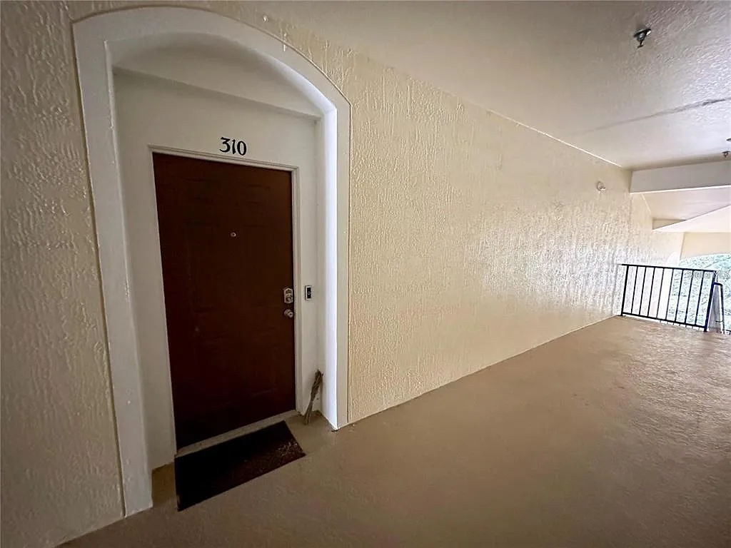 3 bed, 2.0 bath, 1408 sqft, $1,750 — Photo 2