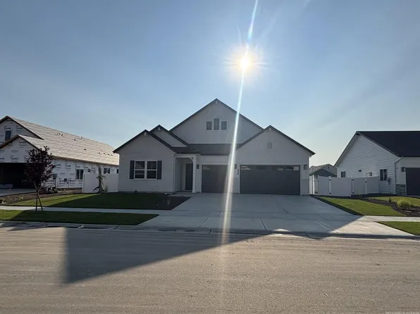 884 N Sevenoaks Ave, Eagle, ID 83616