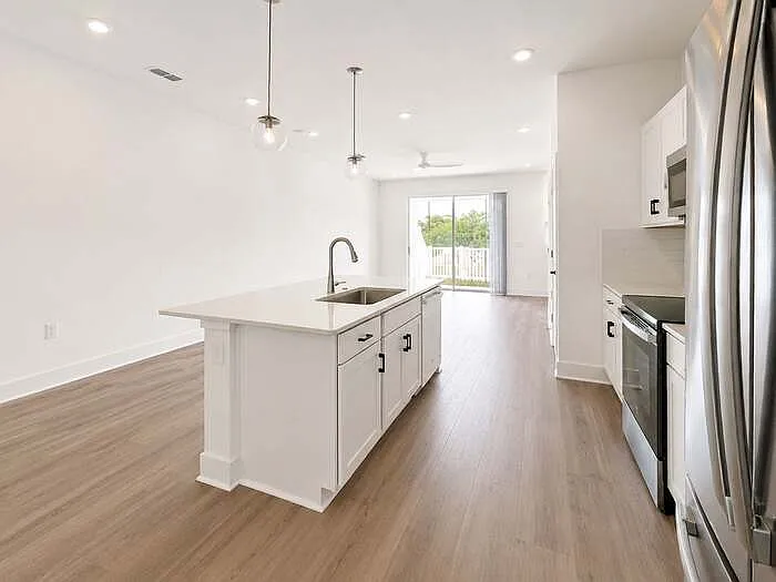 165 Thibault Trce — Photo 6