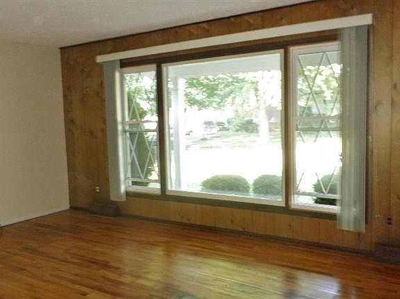 5th image of 1149 Borgstrom Ave