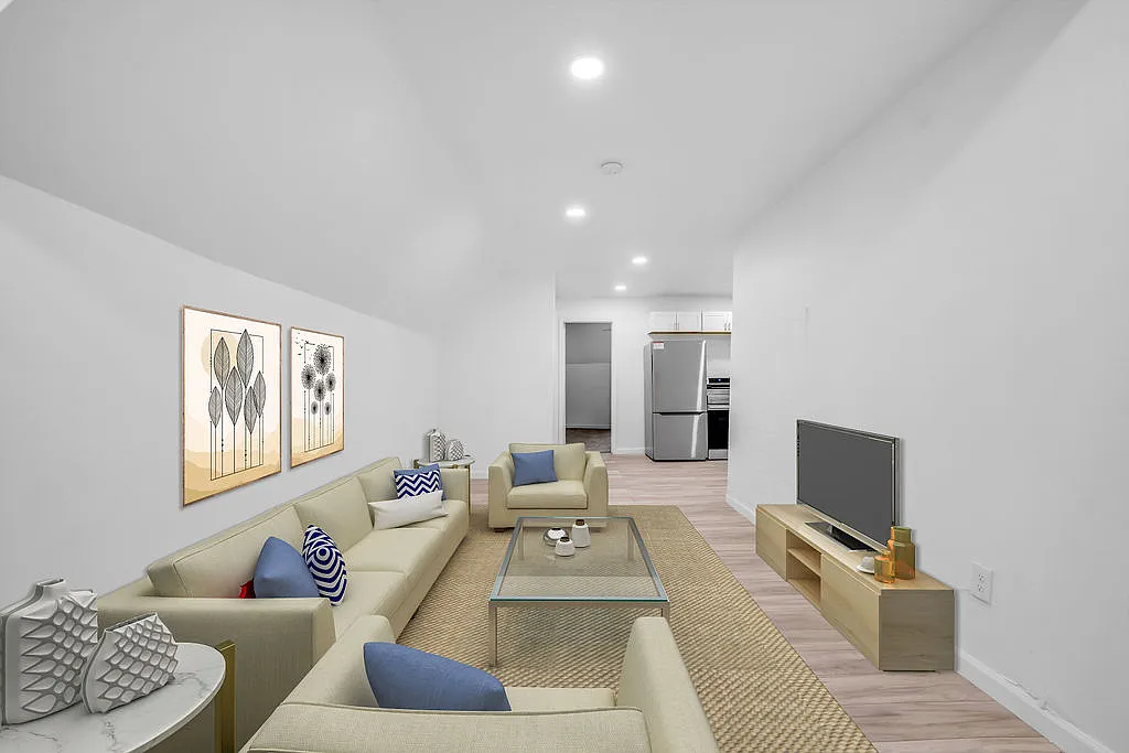 2 bed, 896 sqft, $799 — Photo 1