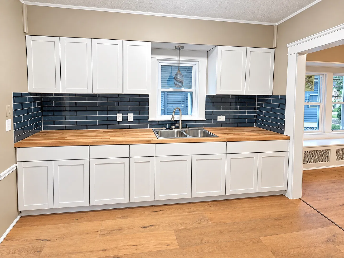 3 bed, 1222 sqft, $1,600 — Photo 3