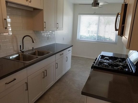 2nd image of 3169 Lincoln Ave