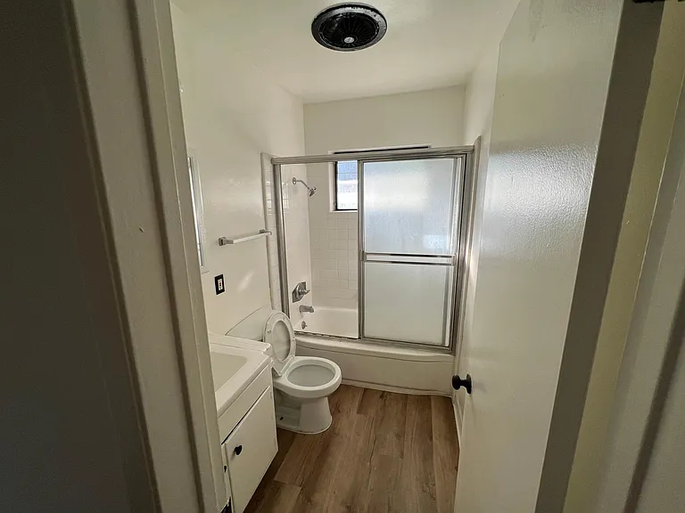 1004 N Spaulding Ave #1 — Photo 8