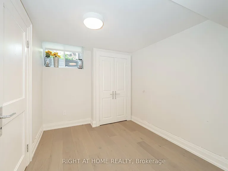 19 Talgarth Rd — Photo 32