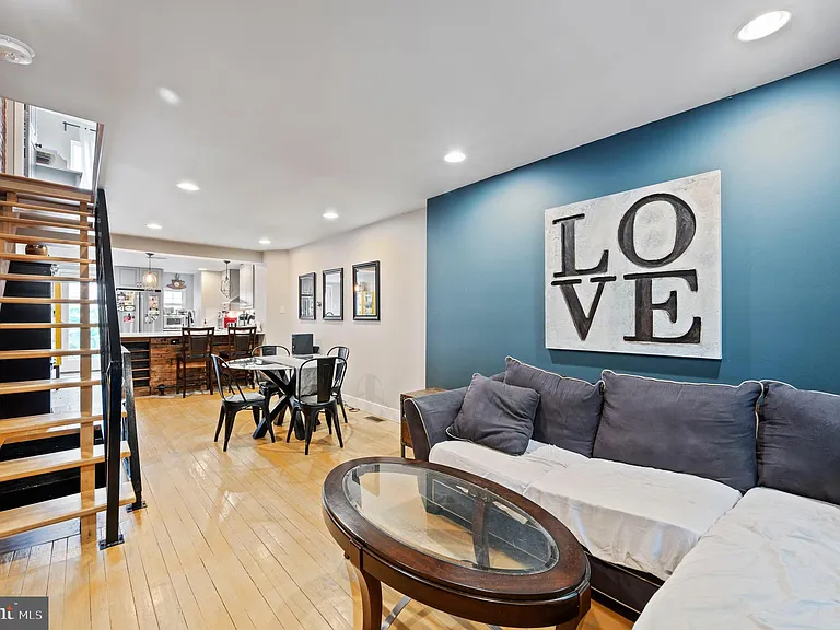 2617 Sepviva St — Photo 1