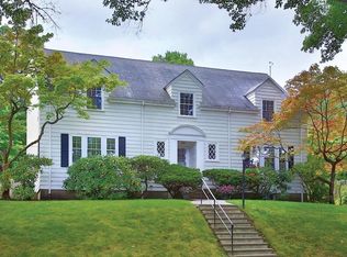 176 Fairway Rd, Brookline, MA 02467