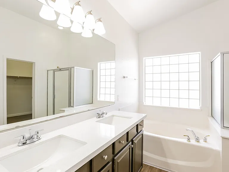 13311 W Stella Ln — Photo 12