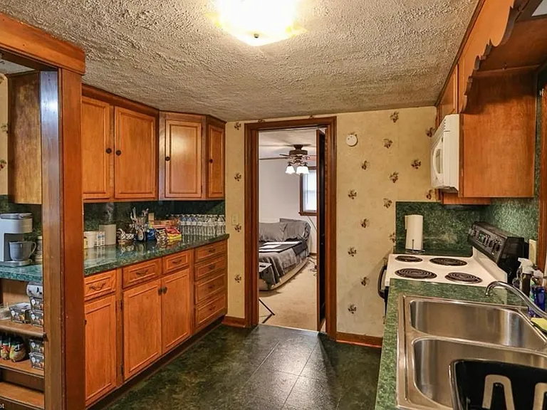 292 E Moorestown Rd #1 — Photo 2