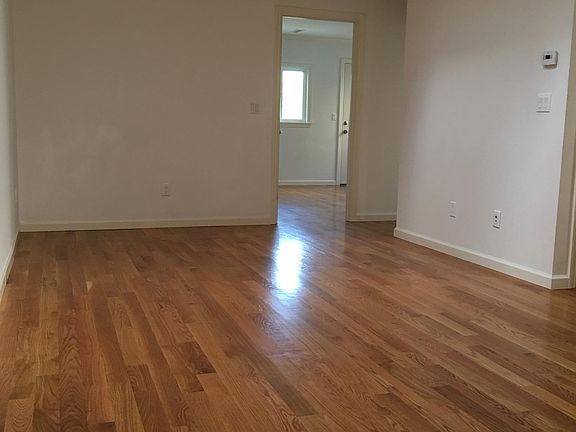 4th image of 1151 York St