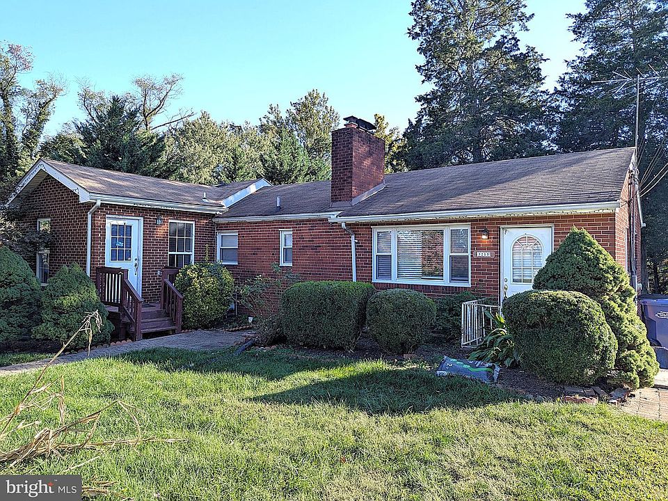 1st image of 3215 Apex Cir