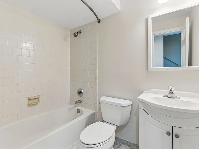505 Knollwood Ct — Photo 26