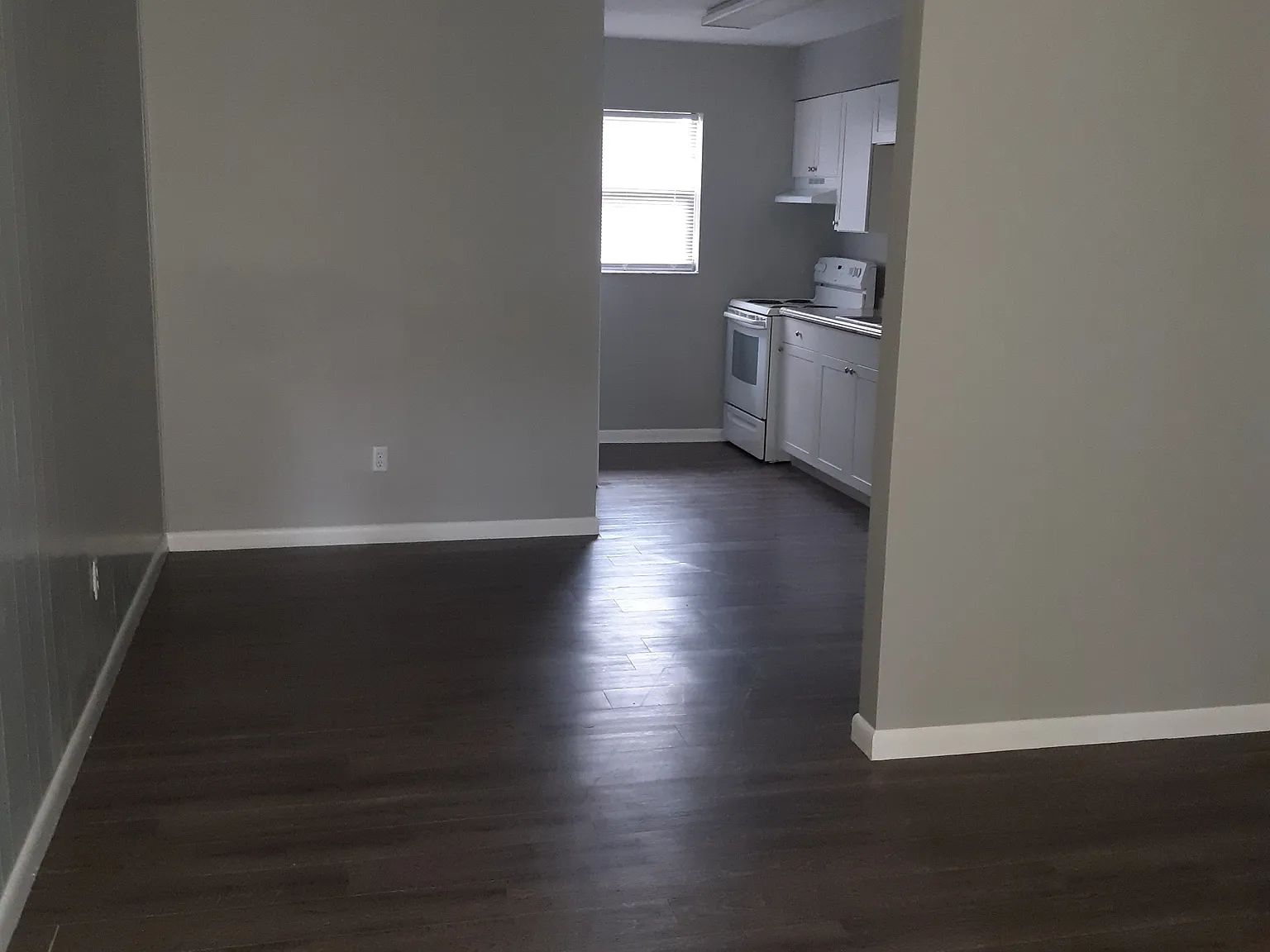 109 Stadium Rd — Photo 2