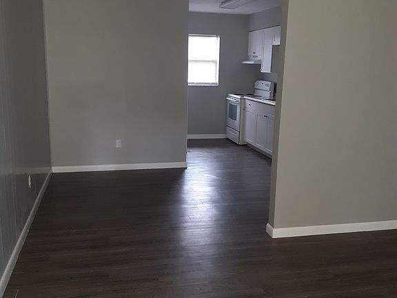2nd image of 109 Stadium Rd APT 5