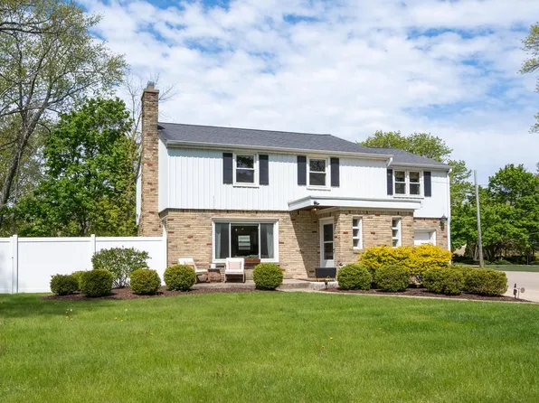 6935 North Yates ROAD, Fox Point, WI 53217