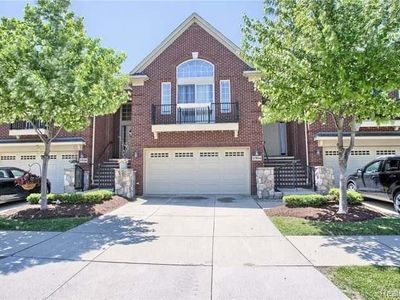 17014 Newbury Ave, Macomb, MI, 48044