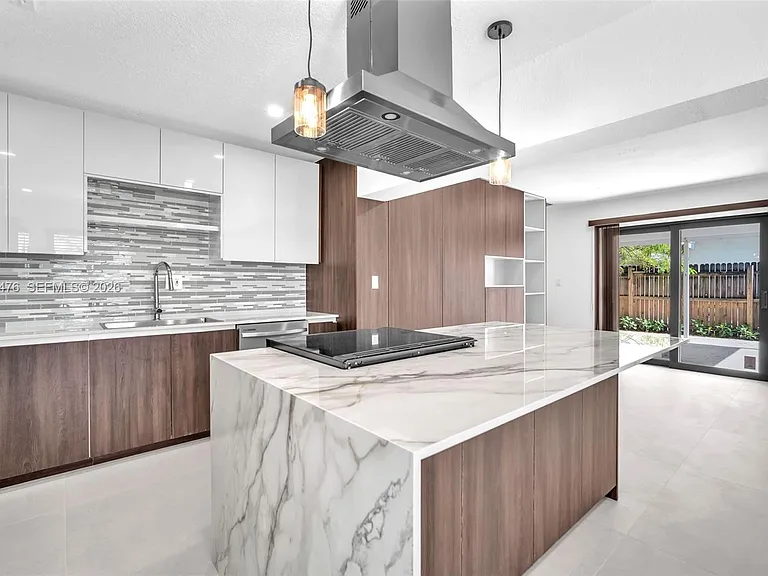 17911 NW 82nd Ave — Photo 8