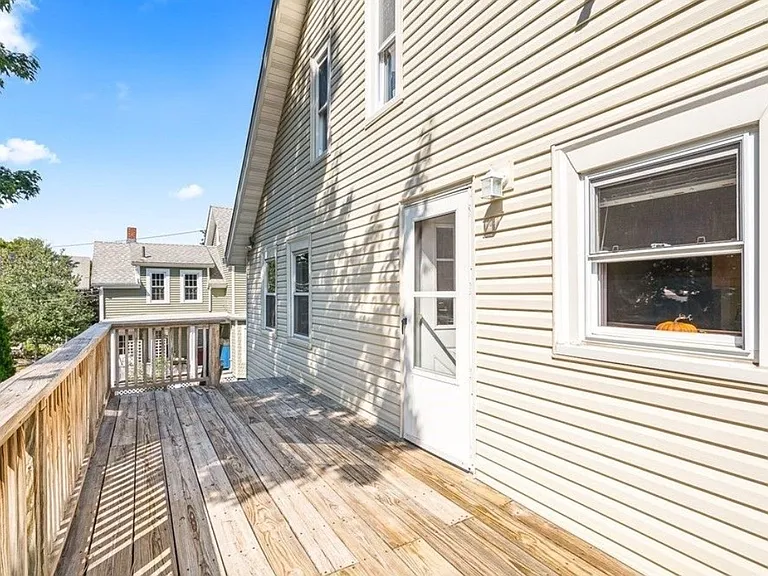 51 Pleasant St #2 — Photo 4