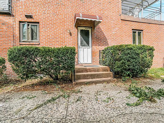 4th image of 6397 Fitchett St