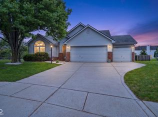 12675 Adirondack Ct, Fishers, IN 46037