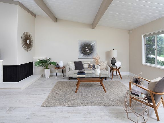 5th image of 5925 La Jolla Corona Dr
