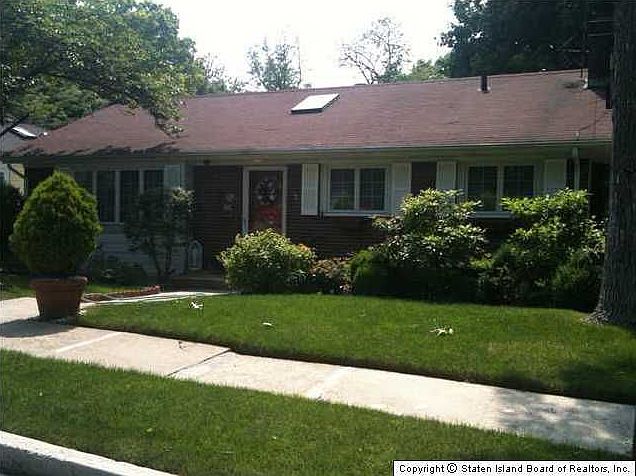 1st image of 38 Clinton Ct