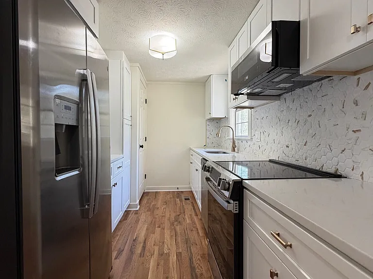 49 Nancy Dr — Photo 5