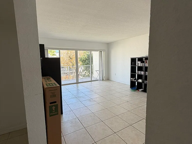 7737 SW 88th St — Photo 5