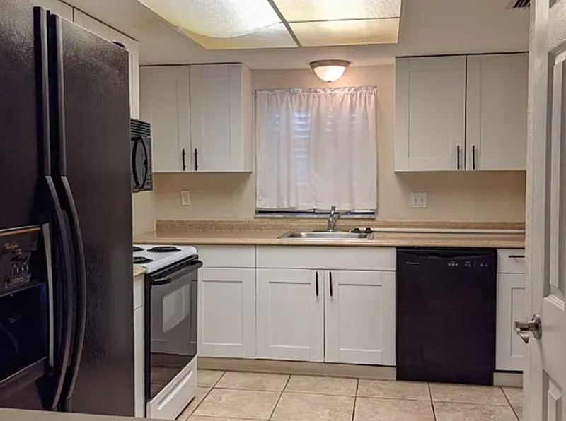 2 bed, 2.0 bath, 935 sqft, $1,750 — Photo 3