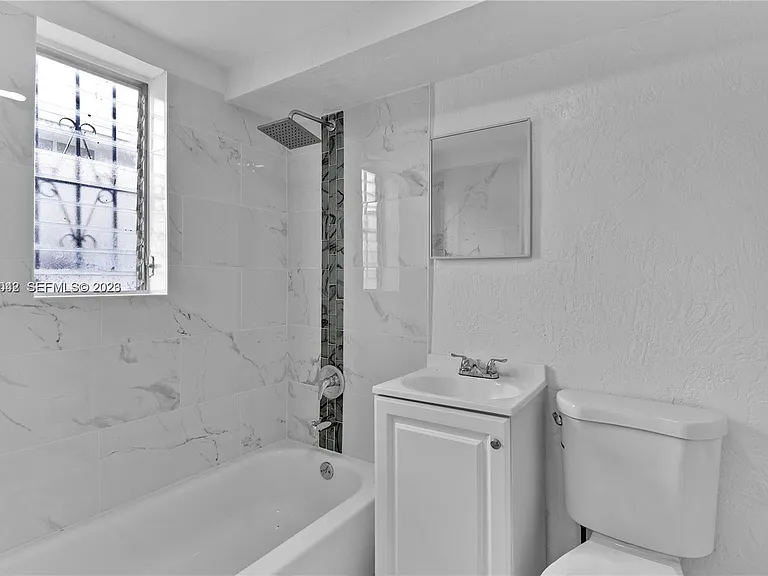 1445 NW 2nd Ave #3 — Photo 13