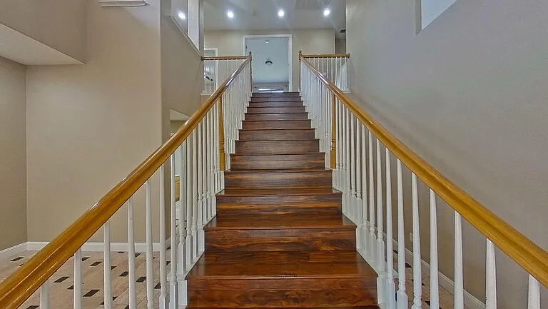 1692 Woodhaven Cir — Photo 48