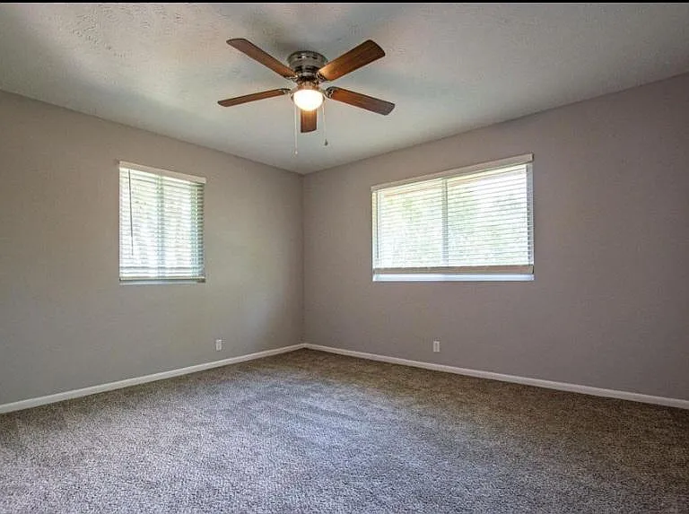 4859 S 132nd Ave — Photo 5