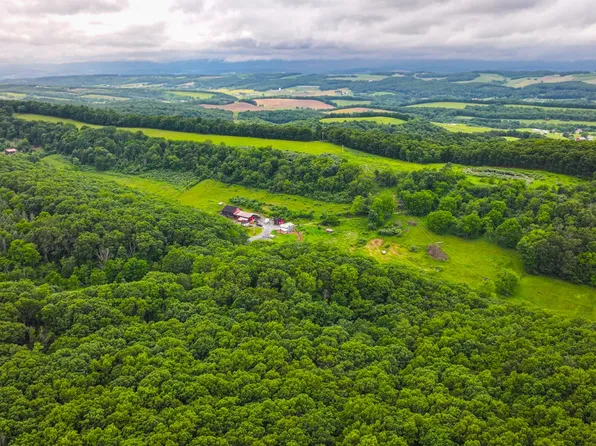 963 Sloans Hollow Rd, Bedford, PA 15522
