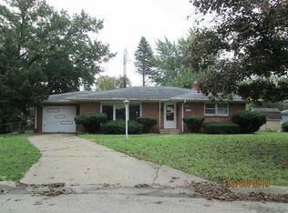 2312 Shelly Dr, Rockford, IL 61101
