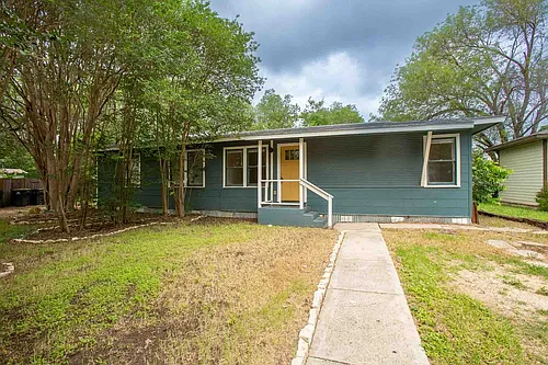 1101 Haynes St #1103 Photo 1
