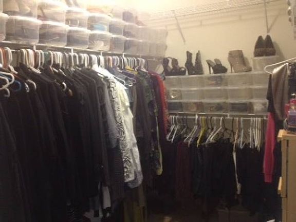 Walk In Closet - 1/2