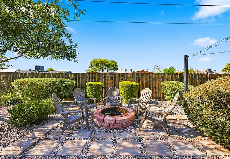 2162 E Concorda Dr — Photo 41