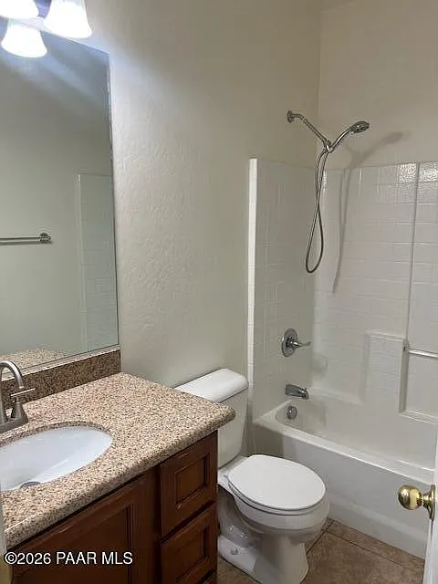3 bed, 2.0 bath, 1231 sqft, $1,795 — Photo 4