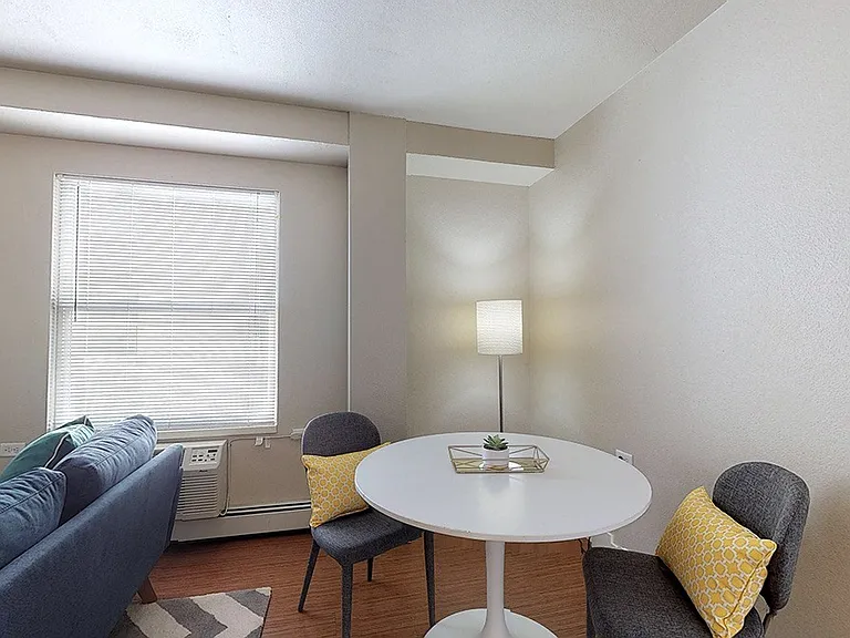 Avenue 8 at Mayfair — Photo 33