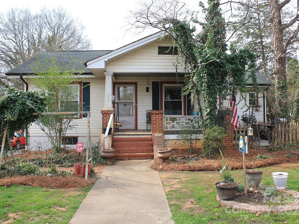 1st image of 707 N Center St