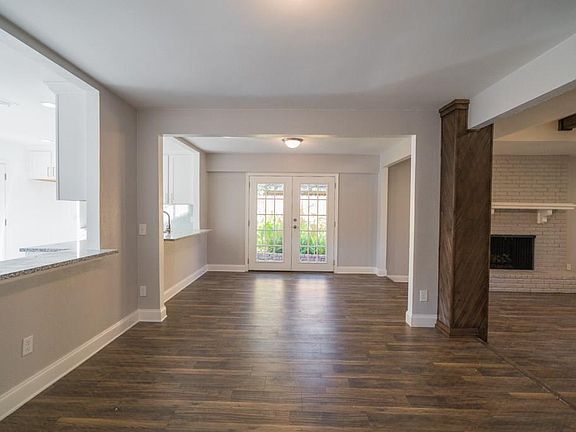 5th image of 2413 Bengal Ln