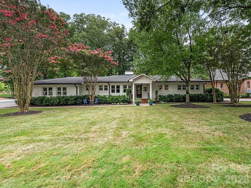 1st image of 2652 Knollwood Rd