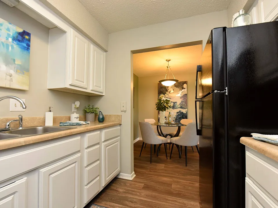 Brookhaven Apartments