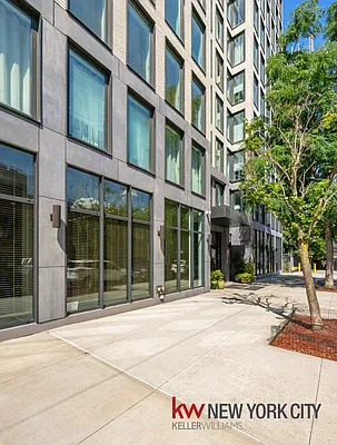 Rented by Keller Williams NYC | media 27