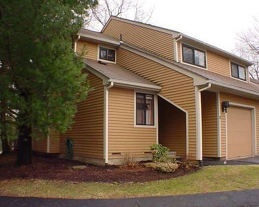1st image of 26 Pequot Dr