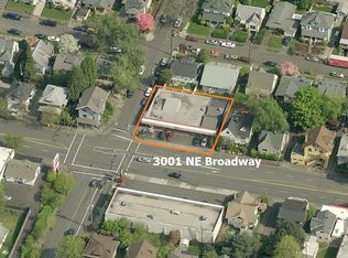 3001 NE Broadway St, Portland, OR 97232