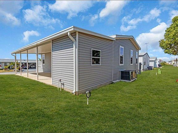 4th image of 1701 W Commerce Ave #107