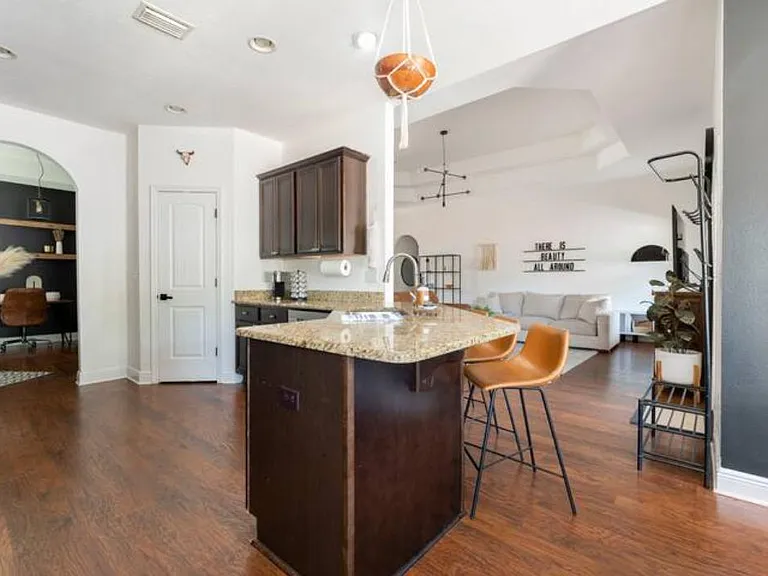 8734 Bradfield Dr — Photo 24